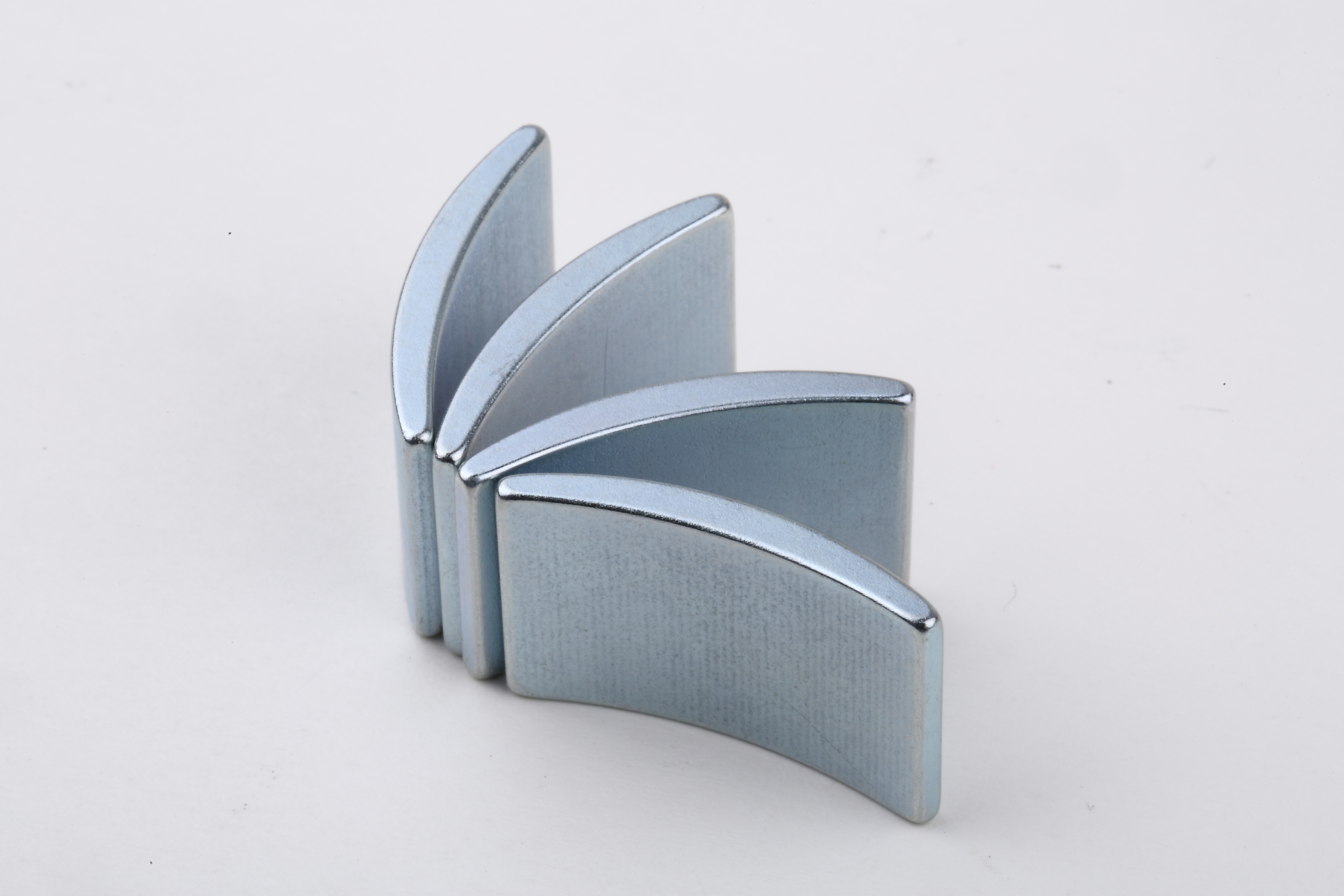 آهنرباهای نئودیمیم در موتورهای کششی