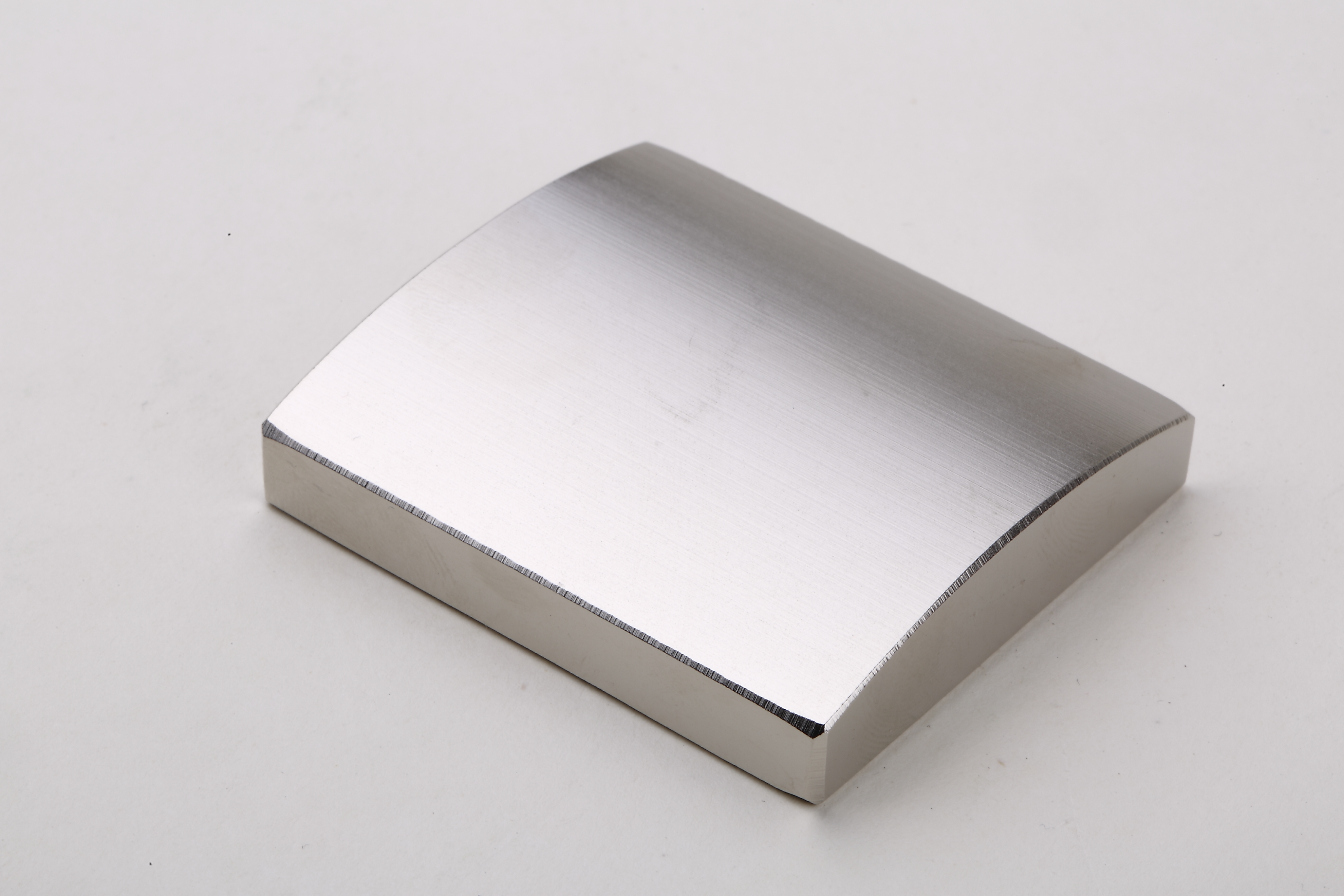 آهنرباهای ادیمیم روی موتورها